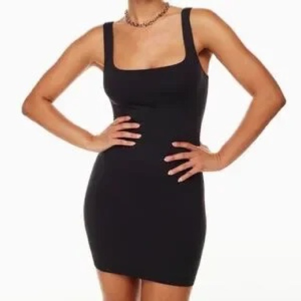 Aritzia babaton contour square neck mini dress